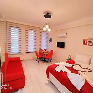 https://pera-colour-house.istanbul-turkeyhotels.com